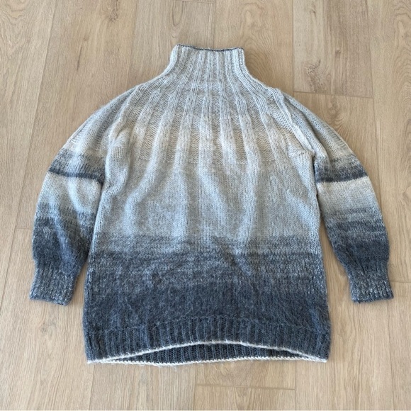 Anthropologie gray ombre turtleneck Perri Alpaca wool oversized sweater - Picture 5 of 5